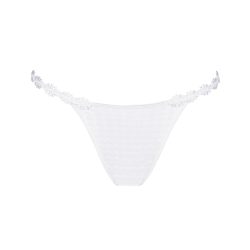 Avero String in weiss