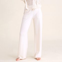 Alisha Hose in weiss