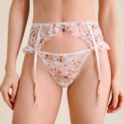 Amina Strapse in weiss