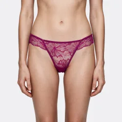 Cara Brazilian Slip in rot