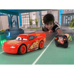 RC Auto Turbo Racer Lightning McQueen