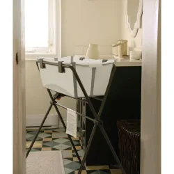 Badewanne inkl. Badewannensitz Newborn Support und Badewannenständer
