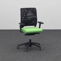 Bürodrehstuhl Moving Chairs mit 2D Armlehnen, Grün, Neu, Ergonomischer Stuhl - ideal für flexibles Arbeiten