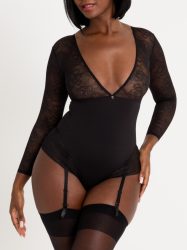 Lovehoney Hourglass Black Smoothing Long Sleeve Crotchless Body (Black Medium), Medium - Amorana
