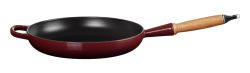 Le Creuset Bratpfanne mit Holzgriff Signature Gusseisen Garnet (Rhone) Bord 28cm