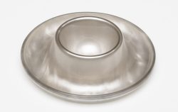 G.F. Heim Söhne Eierbecher Acrylglas Perlmutt Optik Silber