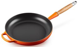 Le Creuset Bratpfanne mit Holzgriff Signature Gusseisen Ofenrot 26 cm
