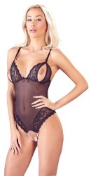 Body mit Perlenkette