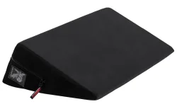 Liebeskissen ?Wedge? in ergonomischer Keilform