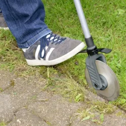 Rasenkantenroller CUT mit Teleskopstiel