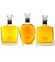 Distillerie Berta 3 x Grappa Riserva in edler Holzkassette / 43 % vol. / 3 x 0,7 Liter-Flasche