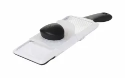 Reibe Oxo Schwarz/Weiss Edelstahl<multisep/>Kunststoff 5.3 cm - Farbe: weiss/schwarz - Material: Edelstahl/Kunststoff - Reibe