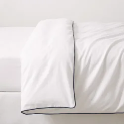 Duvetbezug aus Perkal – 240x240cm – Weiss mit Rand in dunkelblau – Mit Reissverschluss