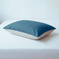 Perkal Kissenbezug – 65x65cm – Blaugrün & Beige
