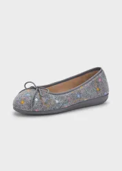 Ballerina-Hausschuhe mit zarter Stickerei - grau / gemustert - Gr. 37 von Goldner Fashion