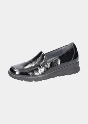 Schlichter Slipper in glänzender Optik - schwarz - Gr. 38 von Goldner Fashion
