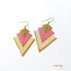 ZGMXR Reisperlen-Ohrringe, geometrisches Dreieck, farblich abgestimmt, handgewebt, Legierung, für Damen, Bohemia-Mode, einfache Perlenohrringe