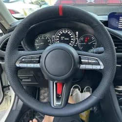 Passen Sie die Handnähen-Autolenkradabdeckung aus Mikrofaser-Leder für Mazda CX-30 CX30 Mazda 3 Axela Autozubehör an