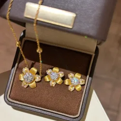 Französisch Stil Retro Schmuck Blume Design Gold Farbe Anhänger Halsketten Intarsien Zirkon Ohrstecker Schmuck Sets Für Frauen
