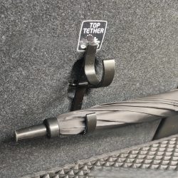 Zwei Auto-Schirmhaken ? Kofferraumhaken, geeignet für Limousinen und SUVs ohne Bohreninstallation, multifunktionales Aufbewahrungsregal auf der Rückseite