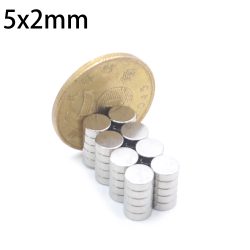 50/100/200 Stück 5 x 2 mm, superstarke Magnete, starke Scheibenmagnete für Kühlschrank, Heimwerken, Gebäude, wissenschaftlich, Basteln, Bildung, 5 x 2 mm