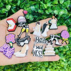 Neue Ankunft 1-15Pcs Bräutigam Braut Zu Werden PVC Hochzeit Garten Schuh Schnalle Charms DIY Clogs Zubehör fit Erwachsene Armband