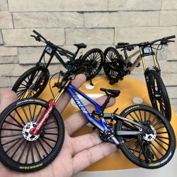 1:8 Neues Modell Legierungsfahrrad Druckguss Mini-Fingerbikes 39A Simulations-Sammlerstücke Geschenke Spielzeug für Jungen