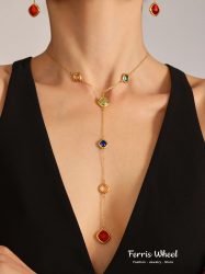 Bunte lange quadratische Anhänger-Edelstahl-Halskette für Frauen, luxuriöser tschechischer Glas-vergoldeter wasserdichter Charm-Schmuck