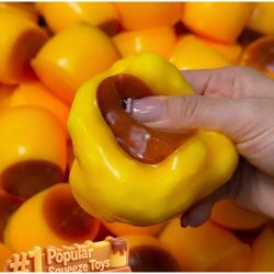 Puddingförmiger Quetschball mit Karamell-Knusper, handgemachtes, tragbares DIY-Fidget-Zubehör zur Stresslinderung & niedliches Schreibtischspielzeug
