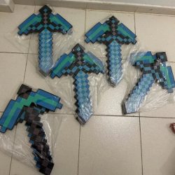 30~45cm Minecraft Schaumstoff-Schwert Blau Lila Grau Axt MC Schaufel Diamant-Hacke Gelbes Schwert Meine Welt EVA Spielzeug für Outdoor-Cosplay