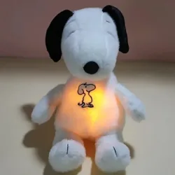 Neue Baby Atmung Beruhigende Snoopy weißen hund Plüsch Puppe Schlafen Begleiter Musik und Licht Puppe Sensorischen Stofftier Kind Geschenke