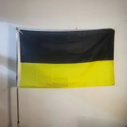 Replik der Monarchie-Flagge von Habsburg, die die Herrlichkeit des österreichischen Reiches eugen! Perfekt für Outdoor-Dekoration. Messung 90x150CM