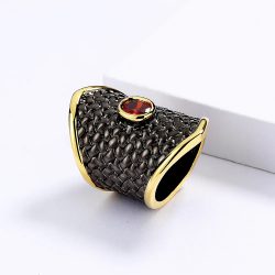 Übertriebener schwarzer Gold-Rot-Zirkon-Ring, 925er-Stempel, unregelmäßige geometrische Form, Ring für Damen, roter Zirkon-Schmuck, Party-Geschenk