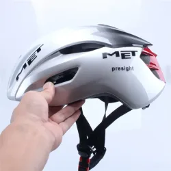 MET Manta Rresight Herren Fahrradhelm Fahrrad Outdoor Sport Eisschnelllauf MTB Sicher Mountain Road Helm Fahrrad Reithelm