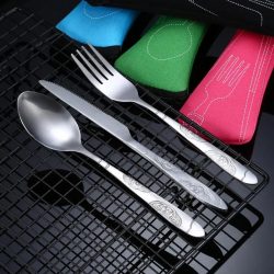 3 Stück / Satz Geschirr Tragbares gedrucktes Edelstahl Löffel Gabel Steakmesser Set Reisebesteck Geschirr mit Tasche