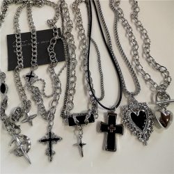 Punk Rock Schwarz Herz Kreuz Anhänger Kette Halskette Für Männer Frauen Coole Hip Hop Straße Vintage 90er Jahre Y2K Grunge Goth Zubehör