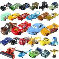 Autospielzeug: Lightning McQueen, Sally Carrera, Mater, Cruz Ramirez, Chick Hicks, Jackson Storm ?   Druckguss-Metall-Geburtstagsgeschenke