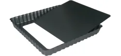 Tortenform geriffelt 23x23cm H:2.7cm Boden herausnehmbar