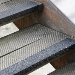 Mehlhose Treppenkantenprofil aus GFK Medium, schwarz, Länge 1.000 mm