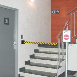 MORAVIA Wandgurte zum Anschrauben, Länge 3 m, rot/weiss diagonal gestreift