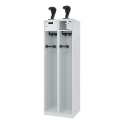 Feuerwehrspind C+P Evolo PRAKTUS, 2 Abteile, Helmhalter, mit Sockel, Bodengleiter, B 600 x T 500 x H 1850 mm, RAL 7035 Lichtgrau