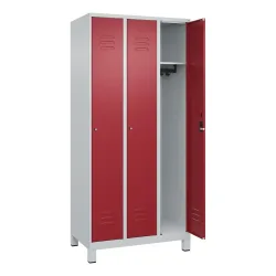 C+P Spind Classic PLUS, Füsse, 3 Abteile, HxBxT 1.950 x 900 x 500 mm, lichtgrau, rubinrot, Zylinderschloss, ohne Mitteltrennwand