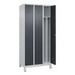 C+P Spind Classic PLUS, Füsse, 3 Abteile, HxBxT 1.950 x 900 x 500 mm, lichtgrau, anthrazitgrau, Zylinderschloss, mit Mitteltrennwand