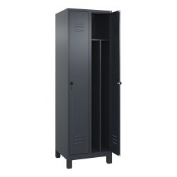 Schwarz-Weiß-Spind Classic PLUS, schmal, 2 Abteile, verkürzte Trennwand mittig, grau, B 600 mm, mit Füßen, Drehriegel, Trennwand mittig C+P