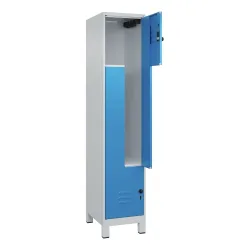 C+P Z-Spind Classic PLUS, Füsse, 2 Abteile, HxBxT 1.950 x 400 x 500 mm, lichtgrau, lichtblau, für Vorhängeschloss