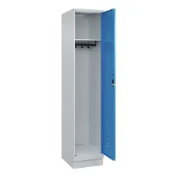 C+P Spind Classic PLUS, Sockel, 1 Abteil, HxBxT 1.950 x 400 x 500 mm, lichtgrau, lichtblau, Zylinderschloss, ohne Mitteltrennwand