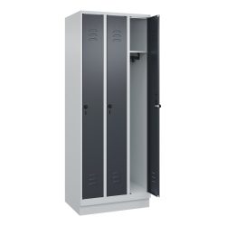 C+P Spind Classic PLUS, Sockel, 3 Abteile, HxBxT 1.950 x 750 x 500 mm, lichtgrau, anthrazitgrau, für Vorhängeschloss, ohne Mitteltrennwand