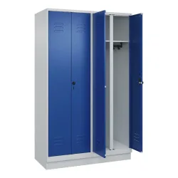 C+P Schwarz-Weiss-Spind Classic PLUS, Sockel, 4 Abteile, HxBxT 1.950 x 1.200 x 500 mm, lichtgrau, enzianblau, für Vorhängeschloss