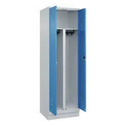 C+P PSA Doppel-Spind Classic PLUS, Sockel, 2 Abteile, HxBxT 1.950 x 600 x 500 mm, lichtgrau, lichtblau, Zylinderschloss
