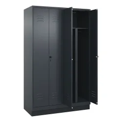 C+P PSA Doppel-Spind Classic PLUS, Sockel, 4 Abteile, HxBxT 1.950 x 1.200 x 500 mm, anthrazitgrau, anthrazitgrau, für Vorhängeschloss